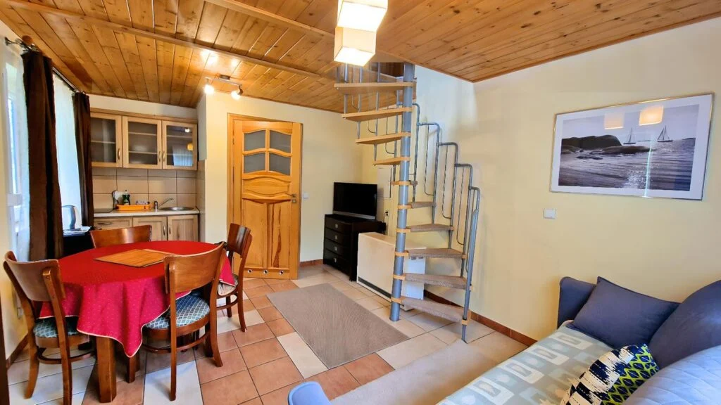 Cottage – ul. Bystrzycka 28