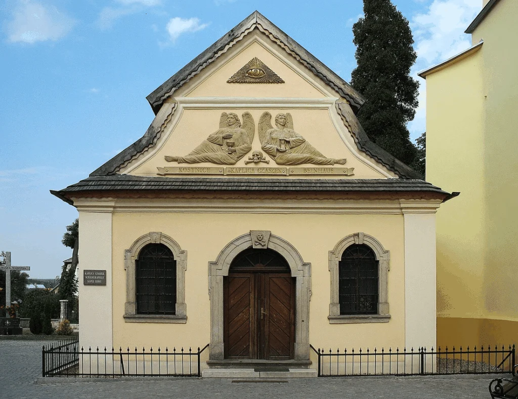 Kudowa-Zdrój: Kaple lebek